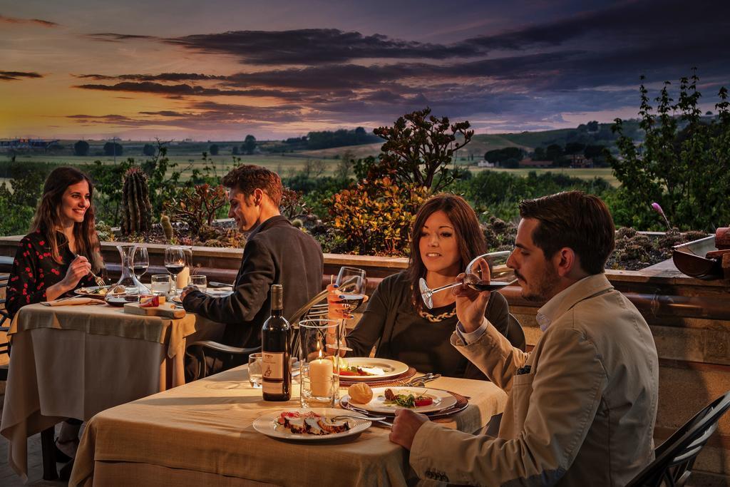 Villa Hotel Valle Del Marta Resort Tarquinia Exteriör bild